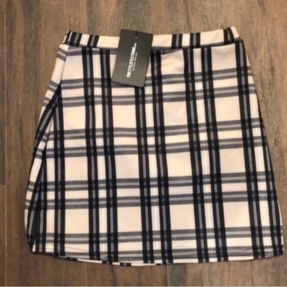 Stone Checked Button Skirt - Picture 2 of 3
